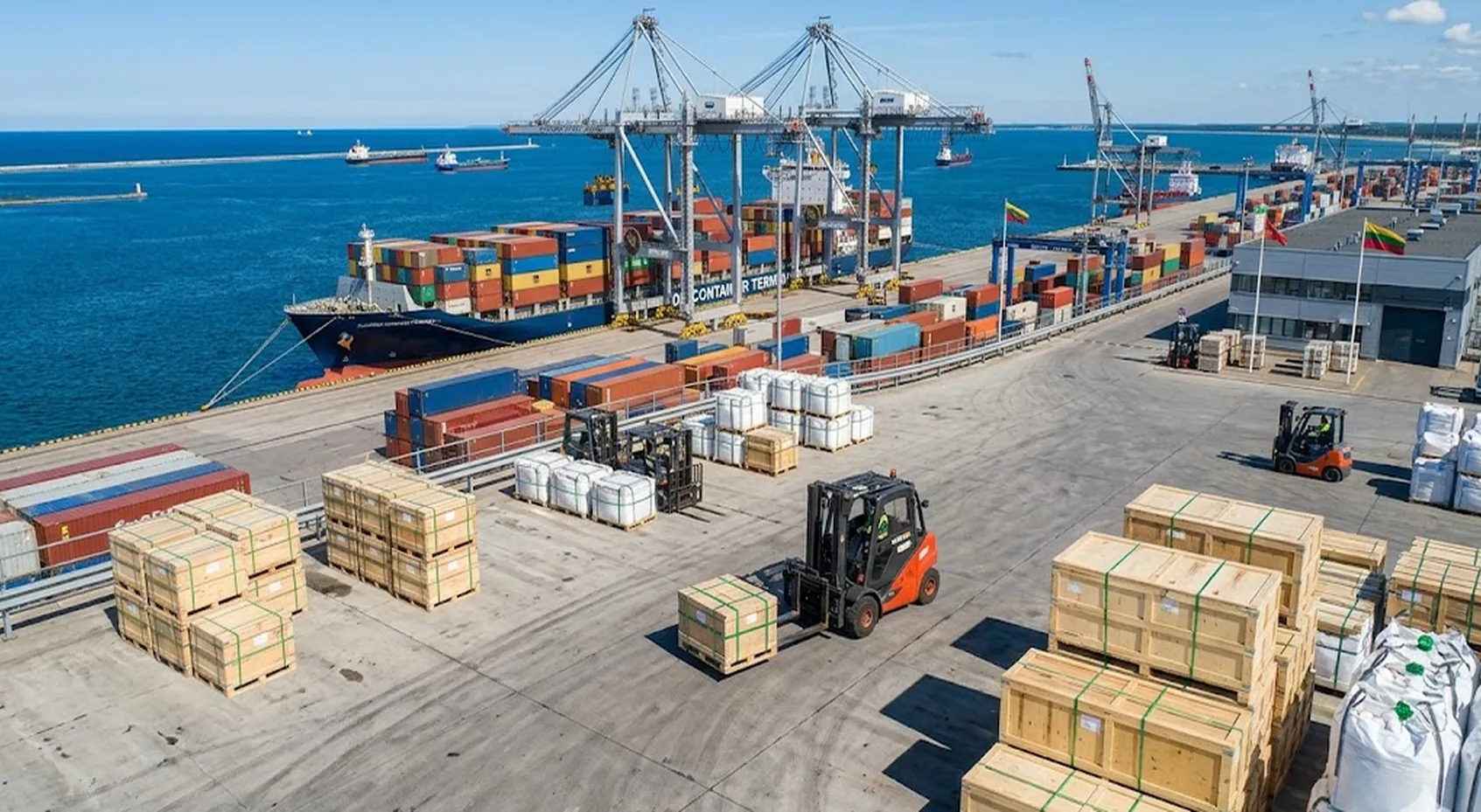 PET Strapping Band Exporter Lithuania — Greenstrix Supply